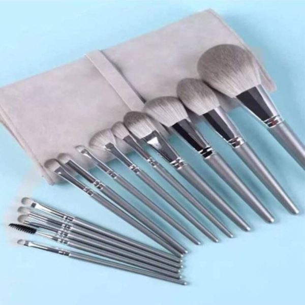 14 Gray Makeup Brushes Complete Set In A Large Leather Portable Makeup Case
